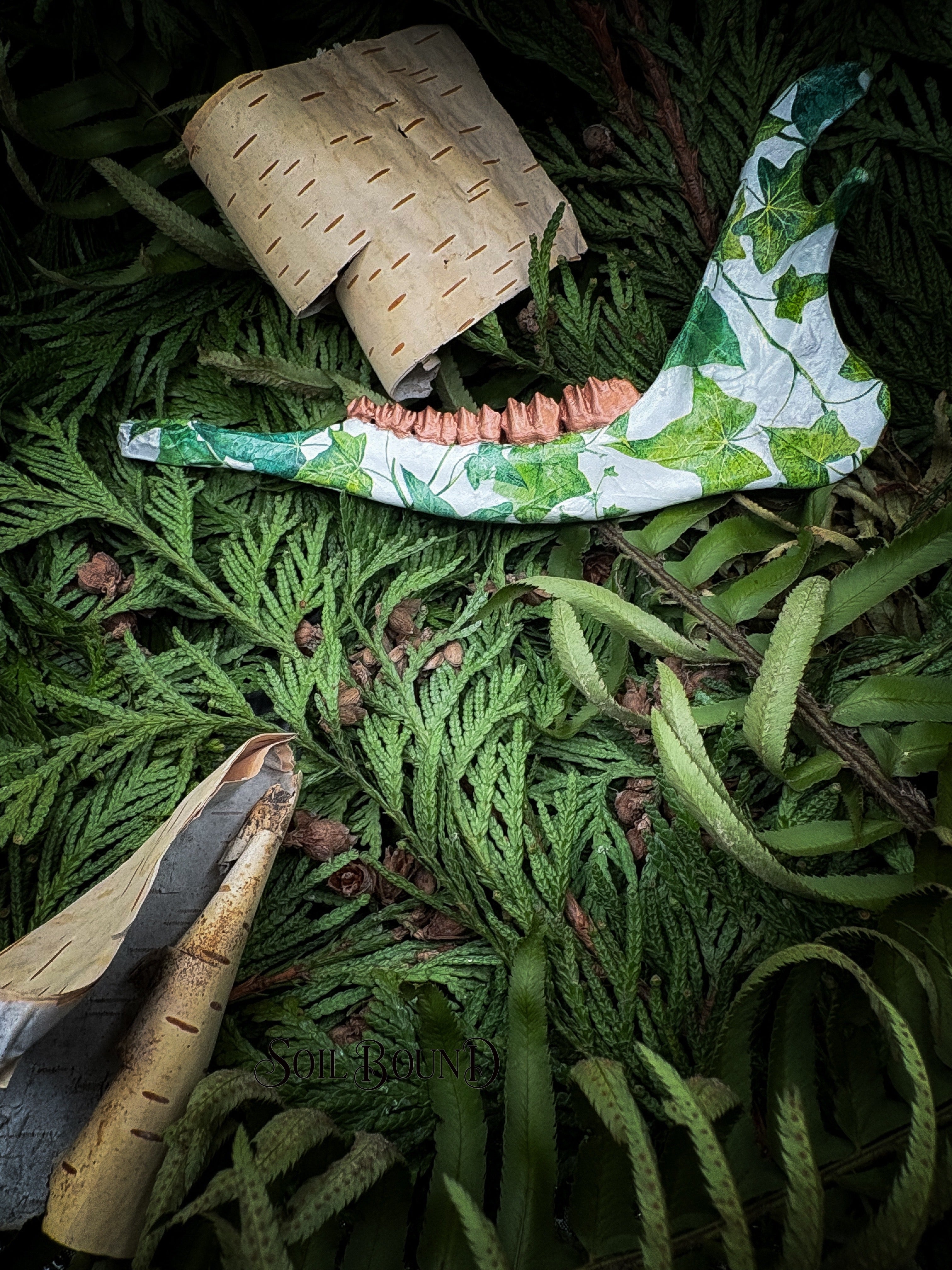 Entwined Overgrowth - Deer Jaw
