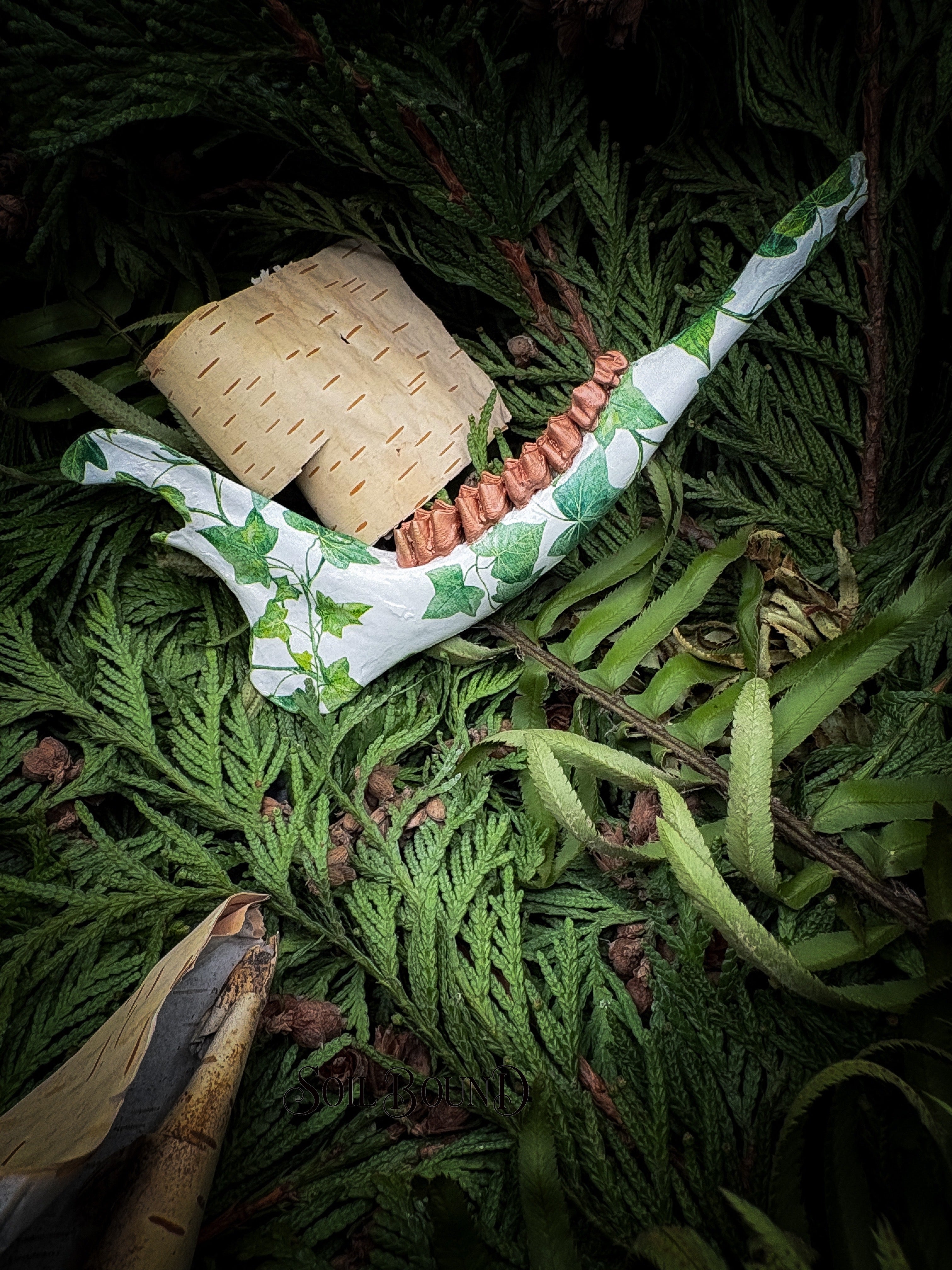 Entwined Overgrowth - Deer Jaw